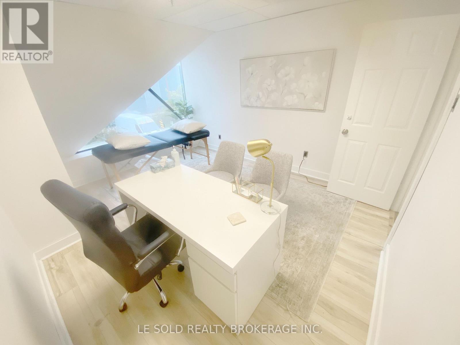4 (2nd Floor C & D) - 117 Ringwood Drive, Whitchurch-Stouffville, Ontario  L4A 8C1 - Photo 10 - N13717874