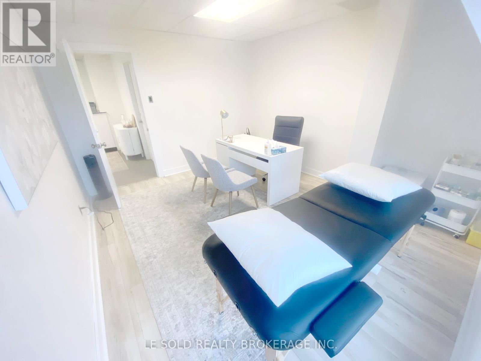4 (2nd Floor D) - 117 Ringwood Drive, Whitchurch-Stouffville, Ontario  L4A 8C1 - Photo 11 - N13717914