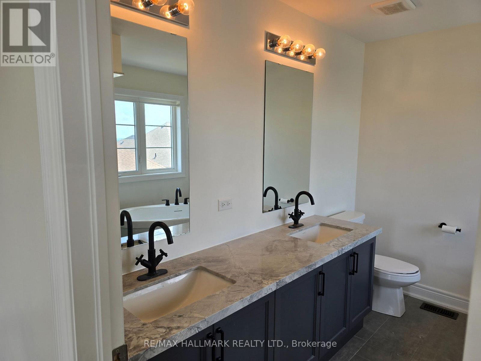 86 Murray Leonard Lane, East Gwillimbury, Ontario  L9N 0Z6 - Photo 30 - N13717958