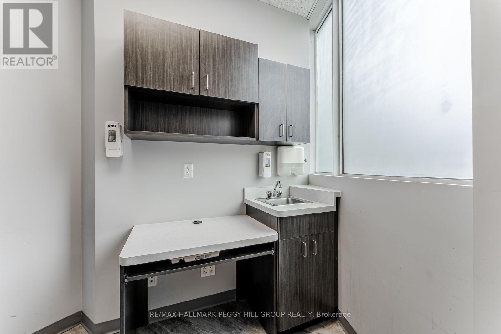 Main B - 1081 Innisfil Beach Road, Innisfil, Ontario  L9S 0N2 - Photo 11 - N13717972