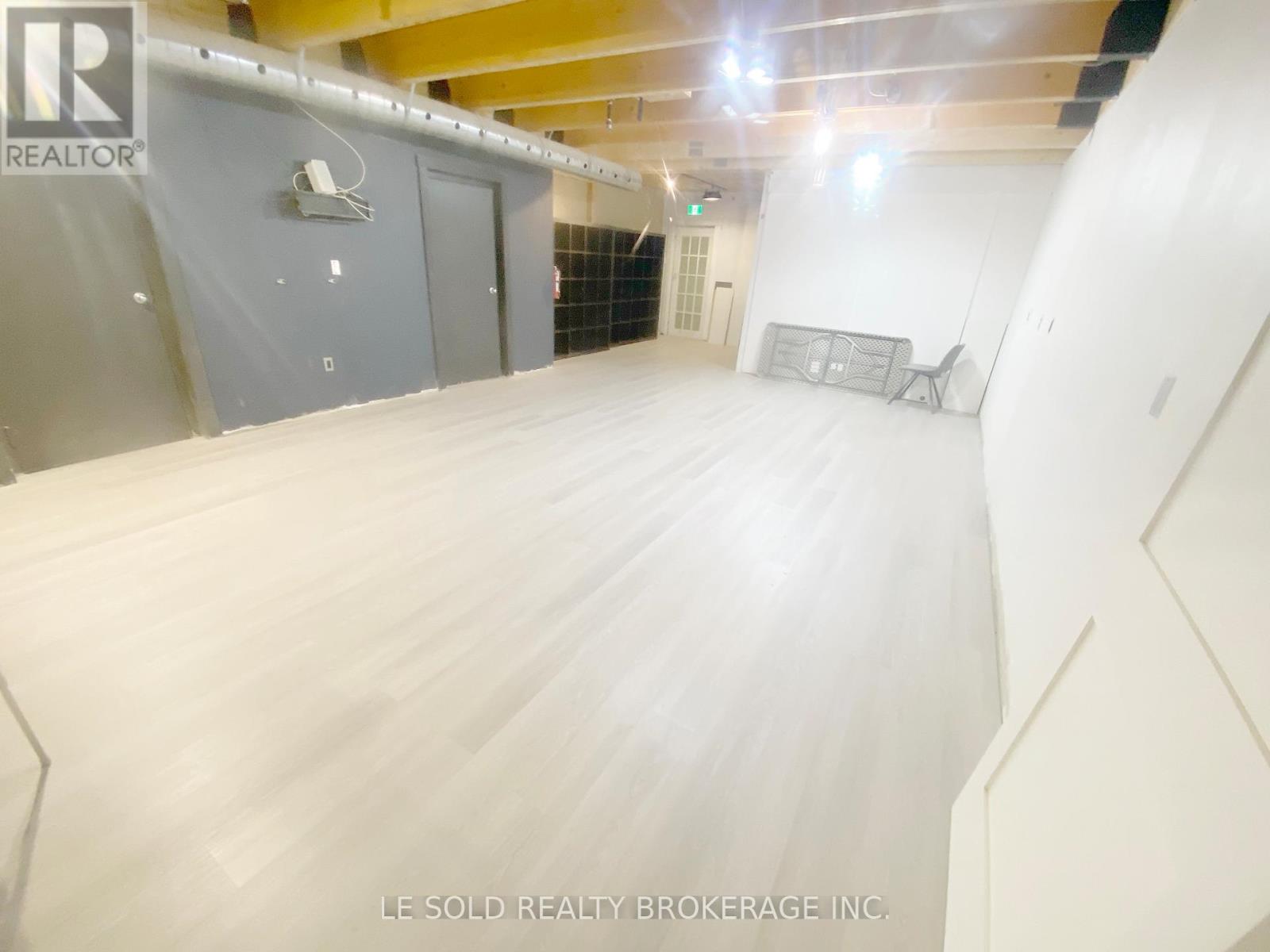 Unit 4 - B, F & Warehouse - 117 Ringwood Drive, Whitchurch-Stouffville, Ontario  L4A 8C1 - Photo 5 - N13718012