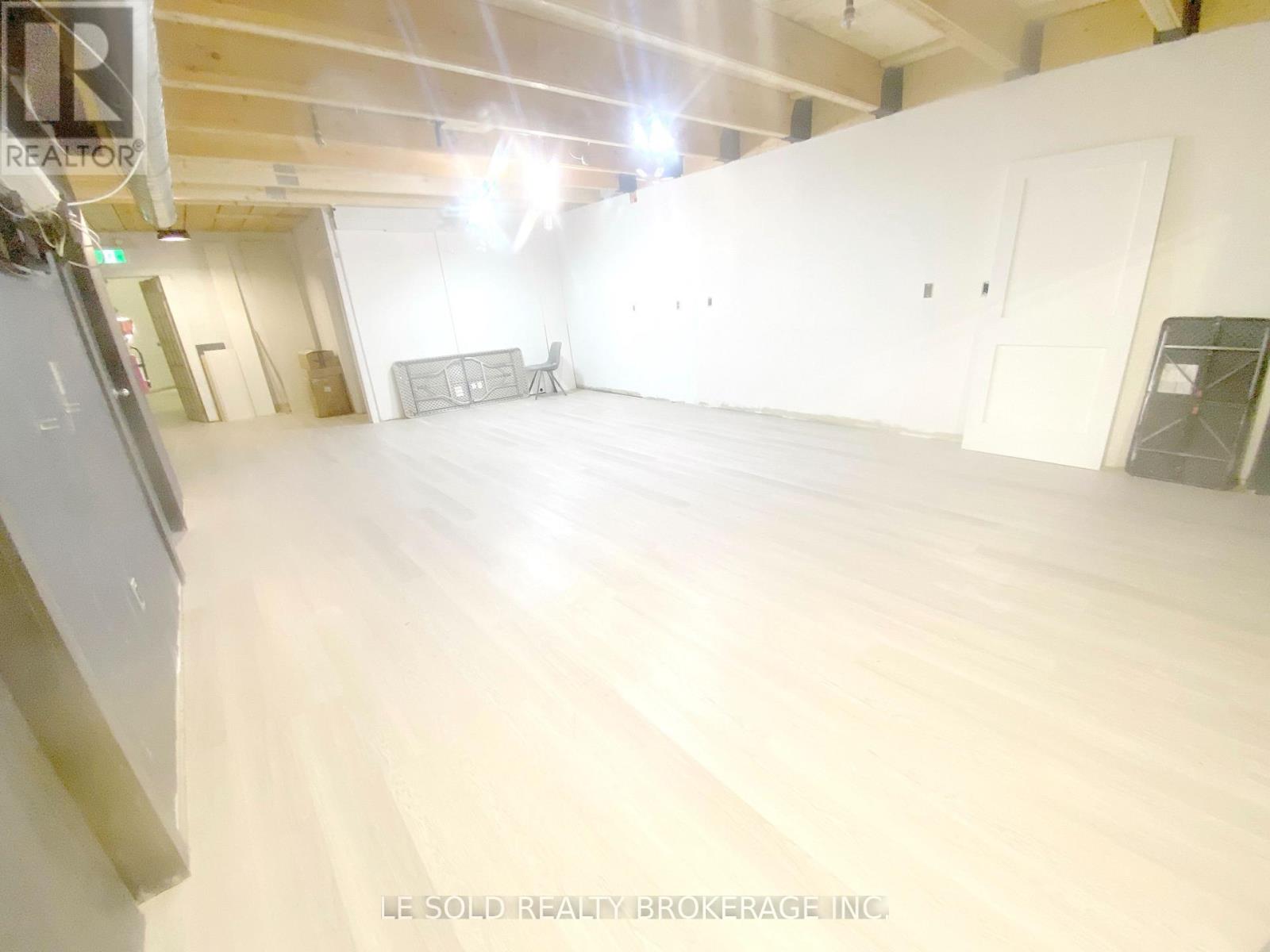 Unit 4 - B, F & Warehouse - 117 Ringwood Drive, Whitchurch-Stouffville, Ontario  L4A 8C1 - Photo 8 - N13718012