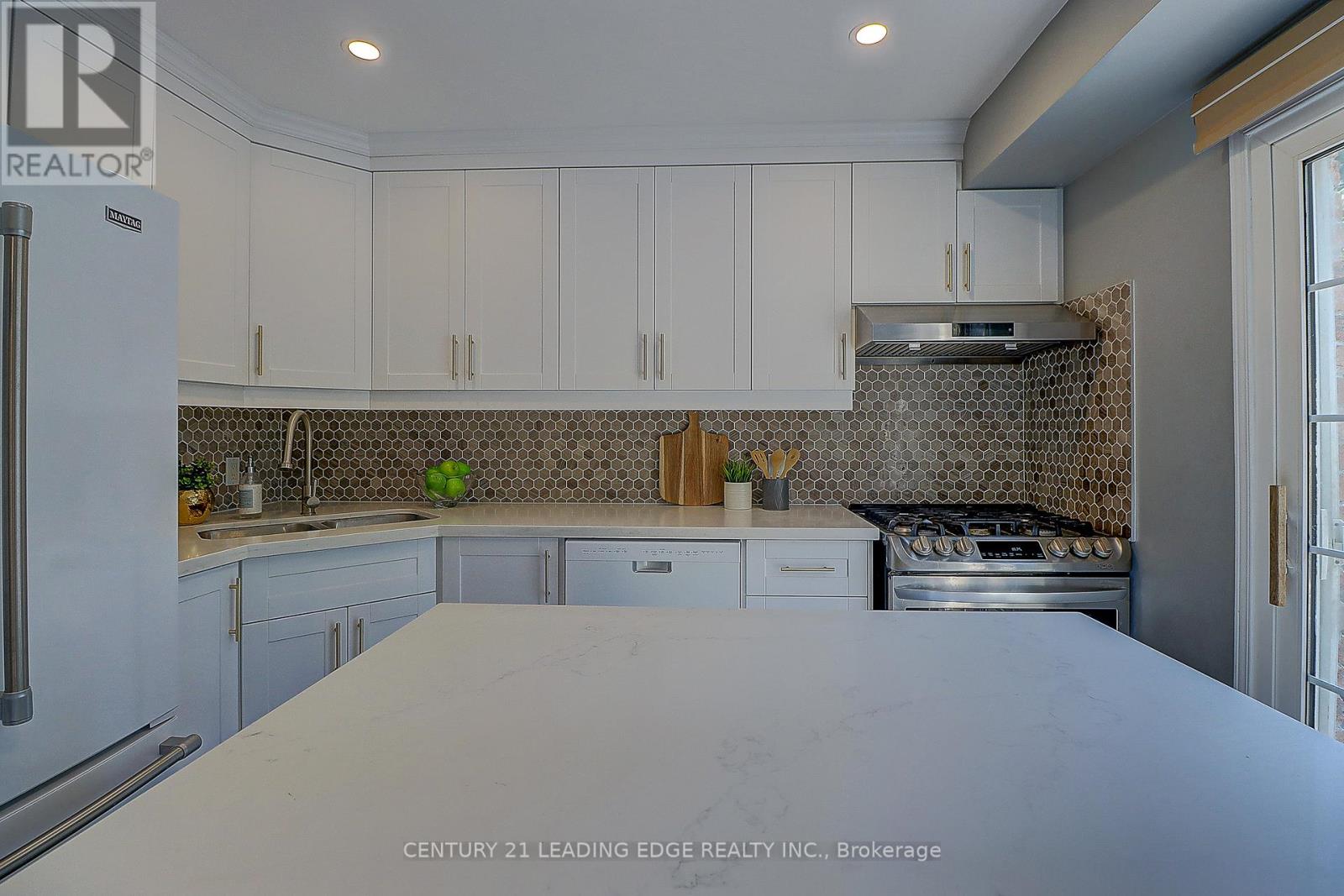 45 Vanessa Road, Markham (Markville), Ontario  L3R 4W1 - Photo 17 - N13718018