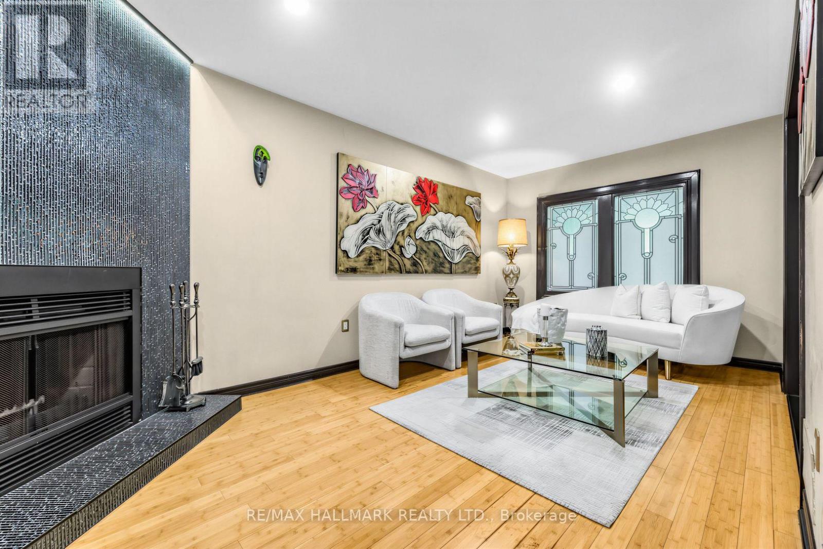 106 Larratt Lane, Richmond Hill, Ontario  L4C 0E3 - Photo 10 - N13718082