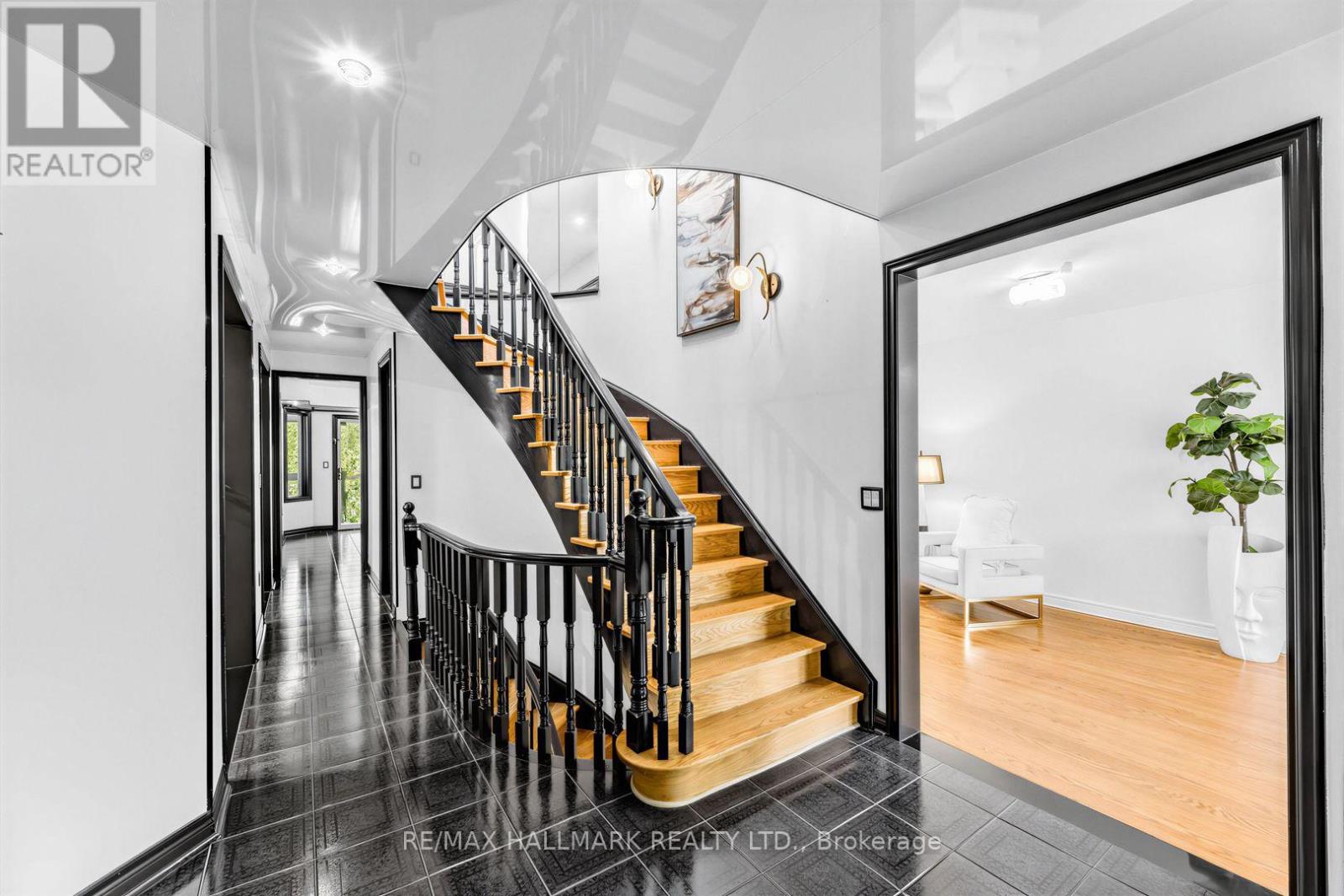 106 Larratt Lane, Richmond Hill, Ontario  L4C 0E3 - Photo 22 - N13718082