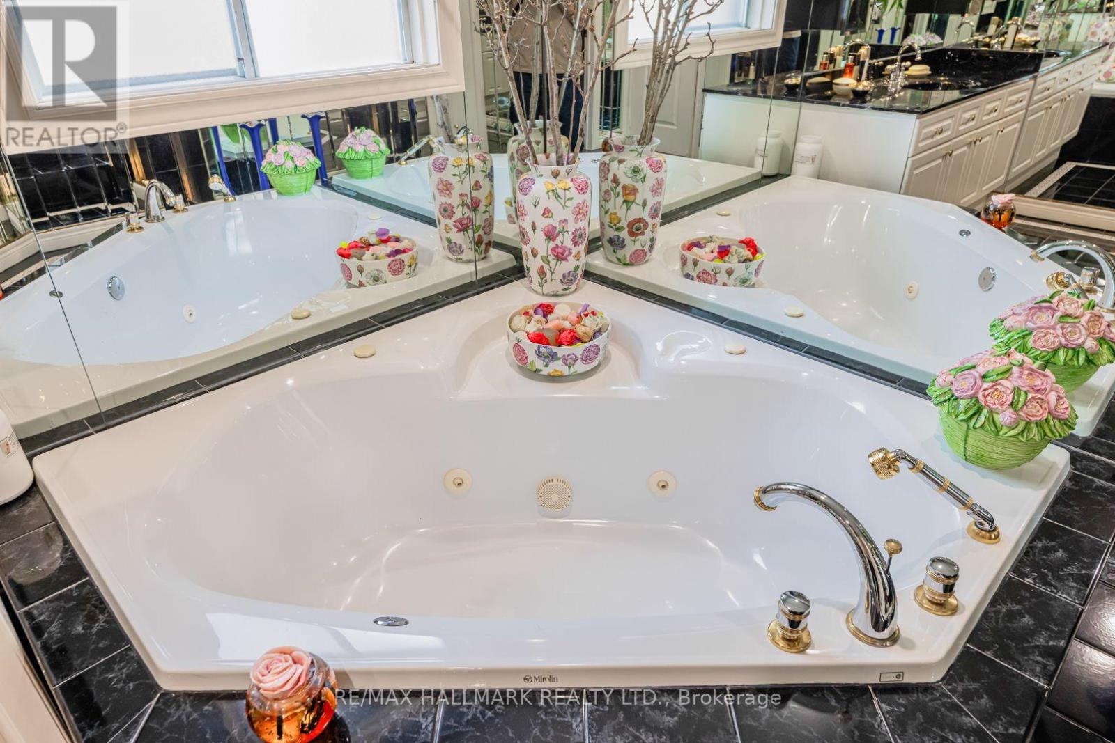 106 Larratt Lane, Richmond Hill, Ontario  L4C 0E3 - Photo 31 - N13718082