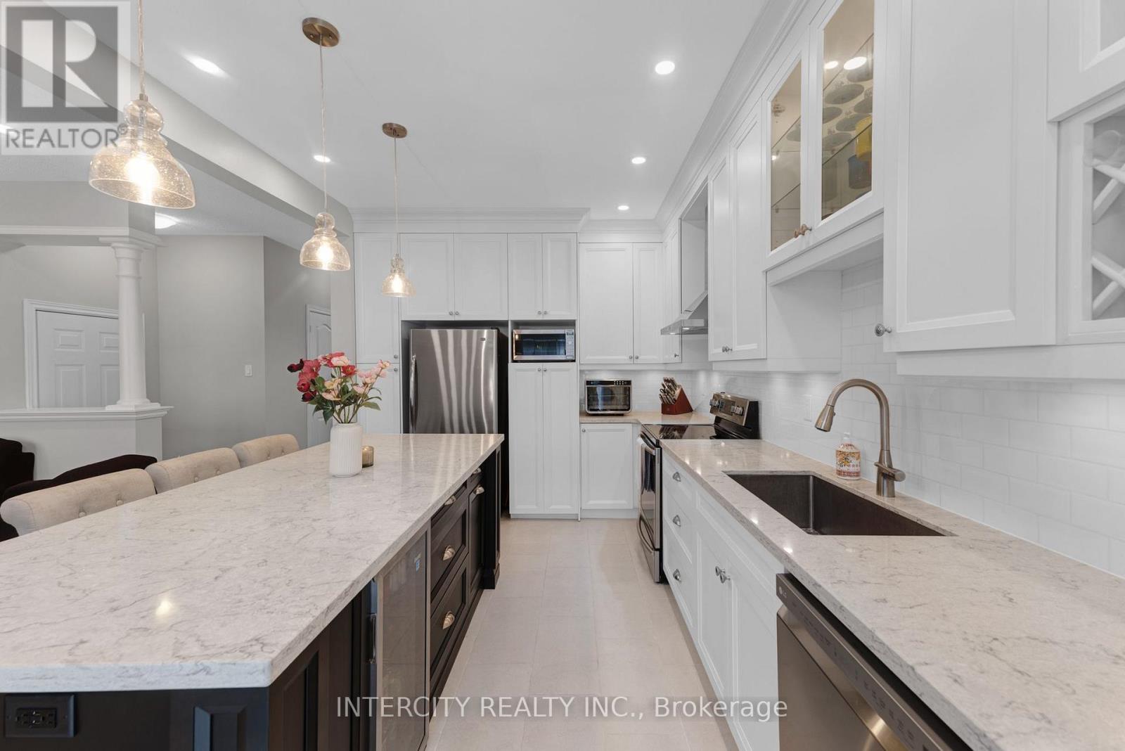 37 Redfinch Crescent, Vaughan, Ontario  L4H 2C5 - Photo 11 - N13718284