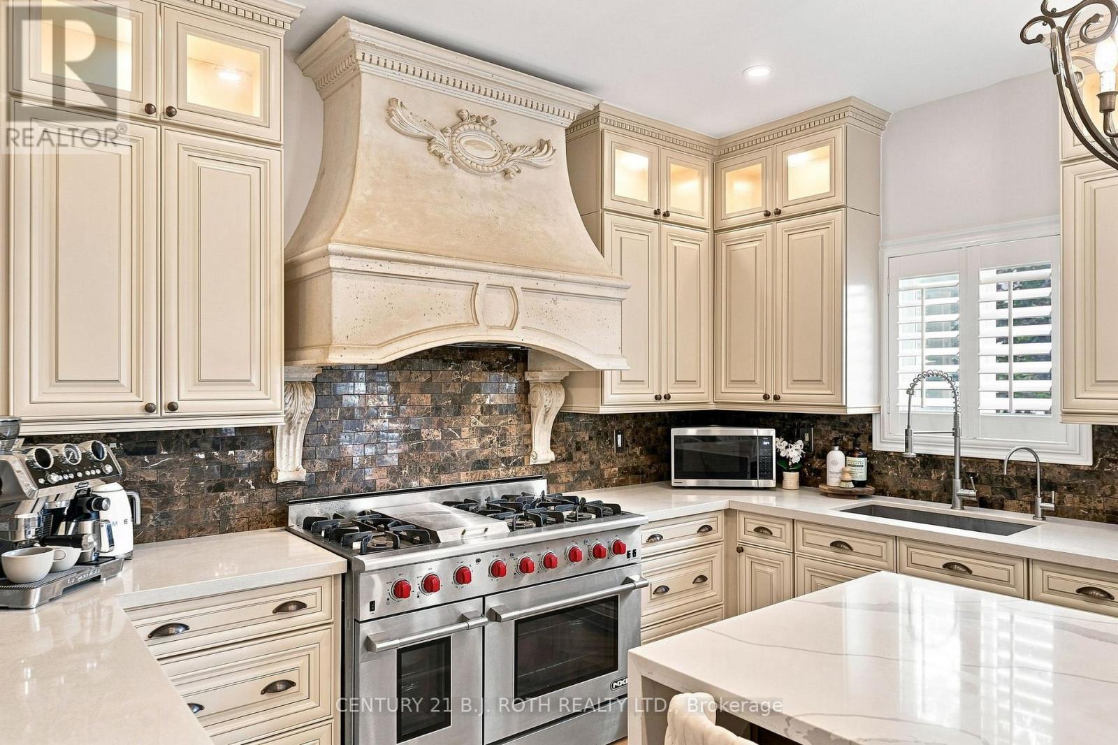 134 Sandringham Drive, Barrie (Innis-Shore), Ontario  L4M 0C9 - Photo 10 - S13718210