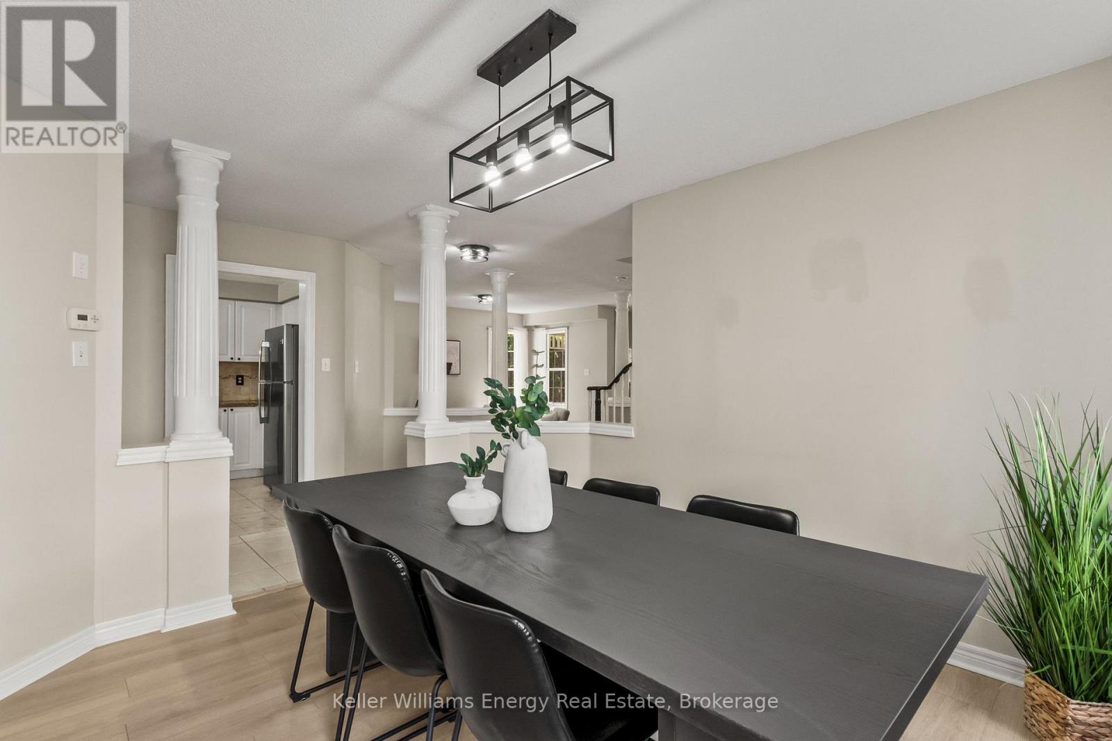 35 Virginia Drive, Whitby, Ontario L1R 2X9 - Photo 11 - E13717848