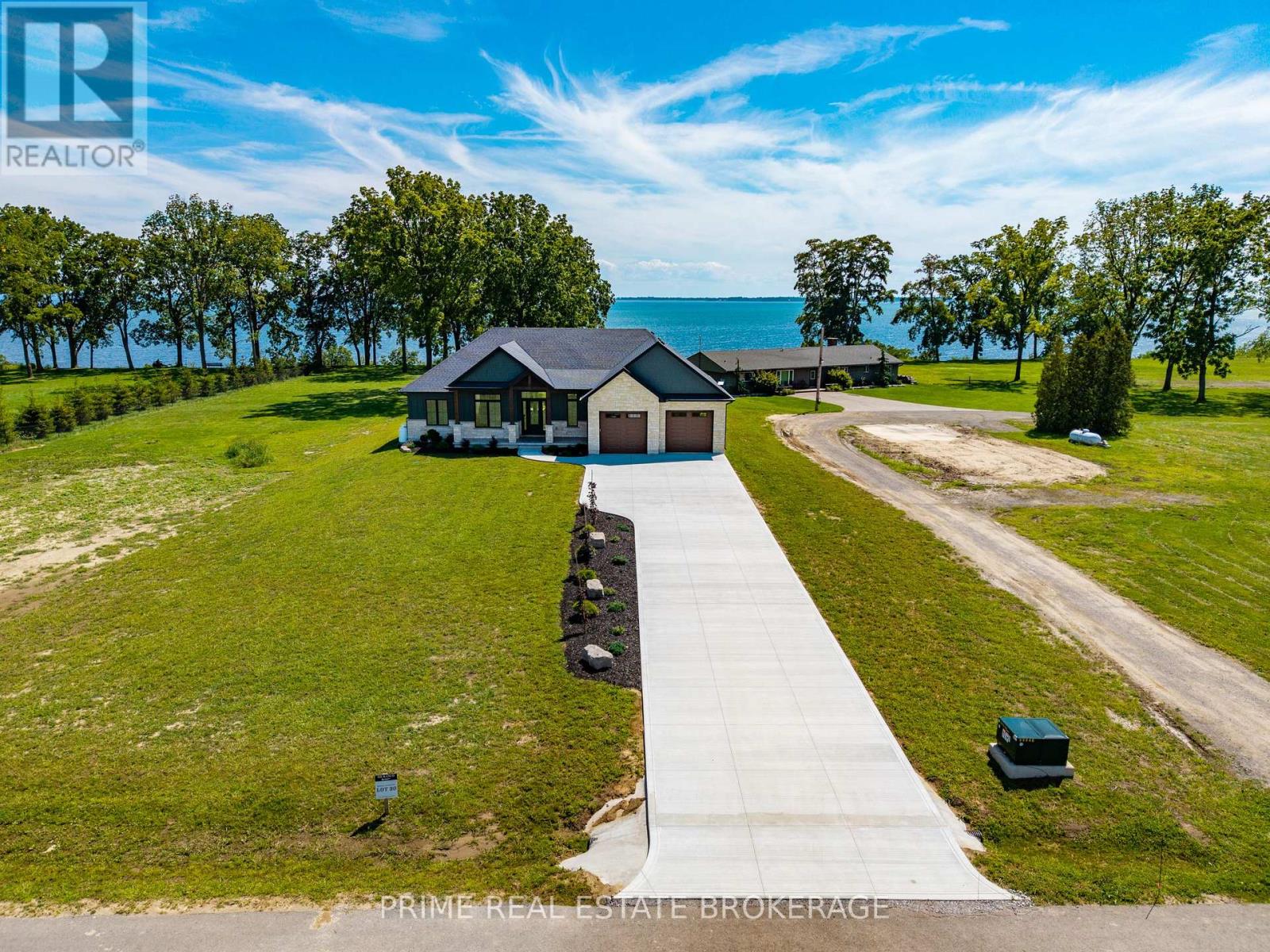 25 Black Walnut Drive — photo 1