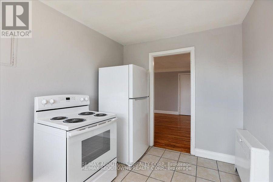 7 - 1031 Churchill Avenue E, Oakville, Ontario  L6H 1A3 - Photo 11 - W13717778