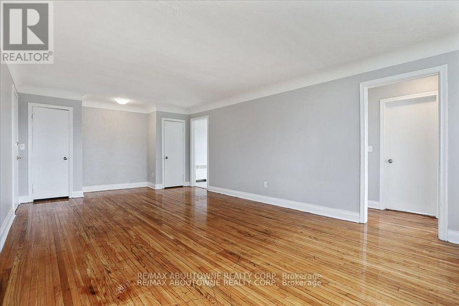 7 - 1031 Churchill Avenue E, Oakville, Ontario  L6H 1A3 - Photo 9 - W13717778
