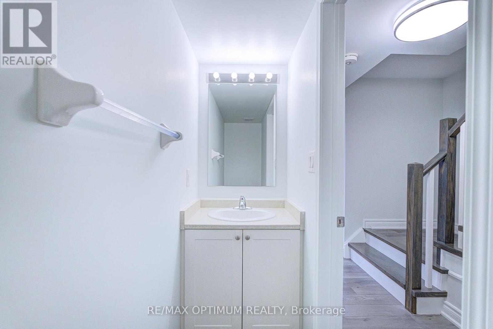 303 - 250 Sunny Meadow Boulevard, Brampton, Ontario  L6R 3Y6 - Photo 11 - W13717790