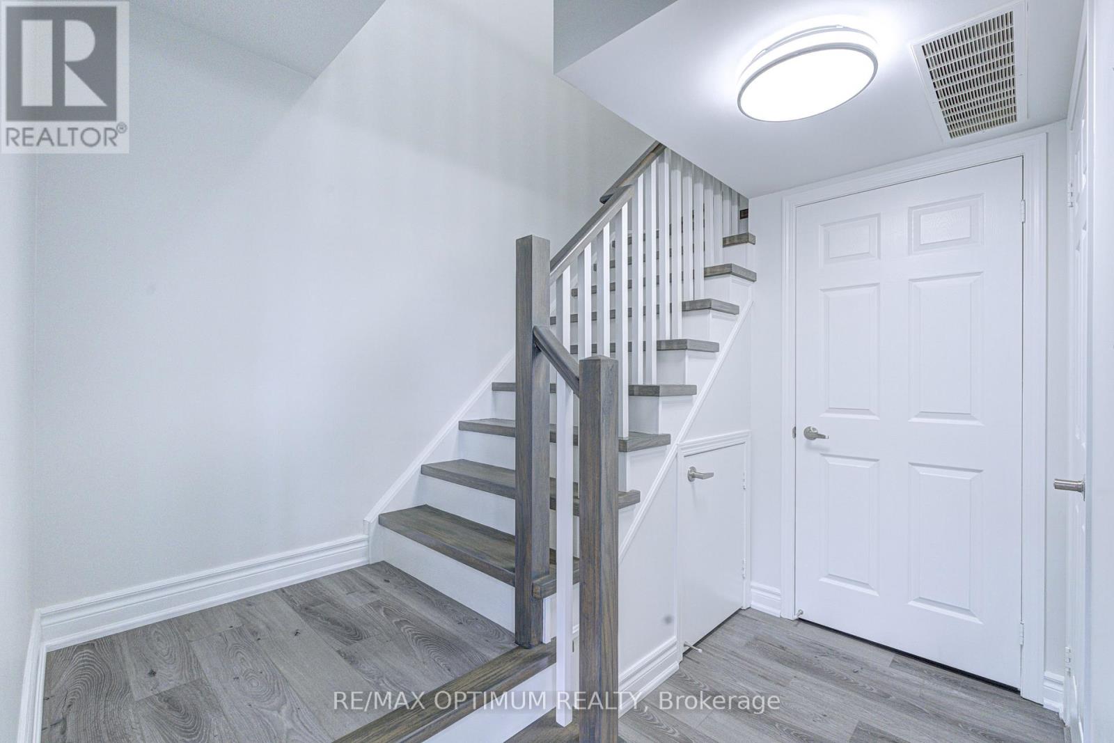 303 - 250 Sunny Meadow Boulevard, Brampton, Ontario  L6R 3Y6 - Photo 12 - W13717790