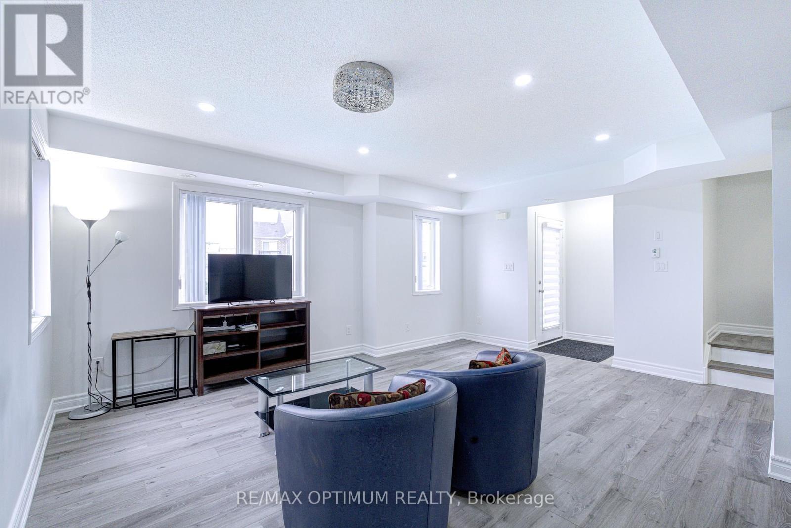 303 - 250 Sunny Meadow Boulevard, Brampton, Ontario  L6R 3Y6 - Photo 6 - W13717790