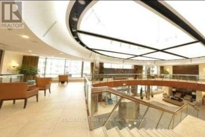 2023 - 3888 Duke Of York Boulevard, Mississauga, Ontario L5B 4P5 - Photo 8 - W13717856