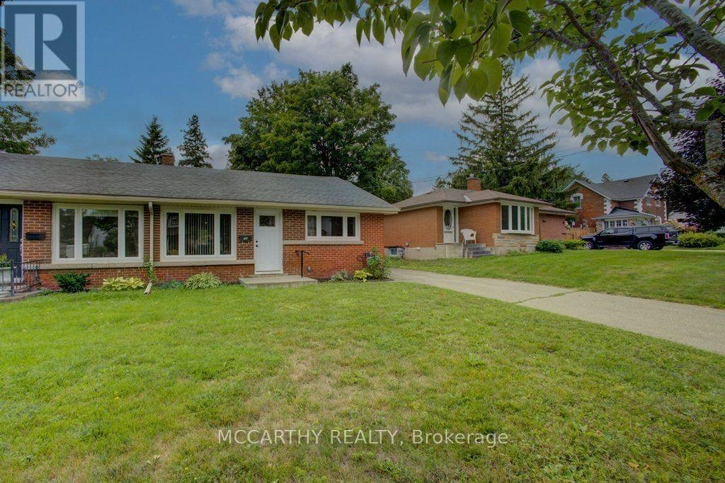 20 Sarah Street — photo 3