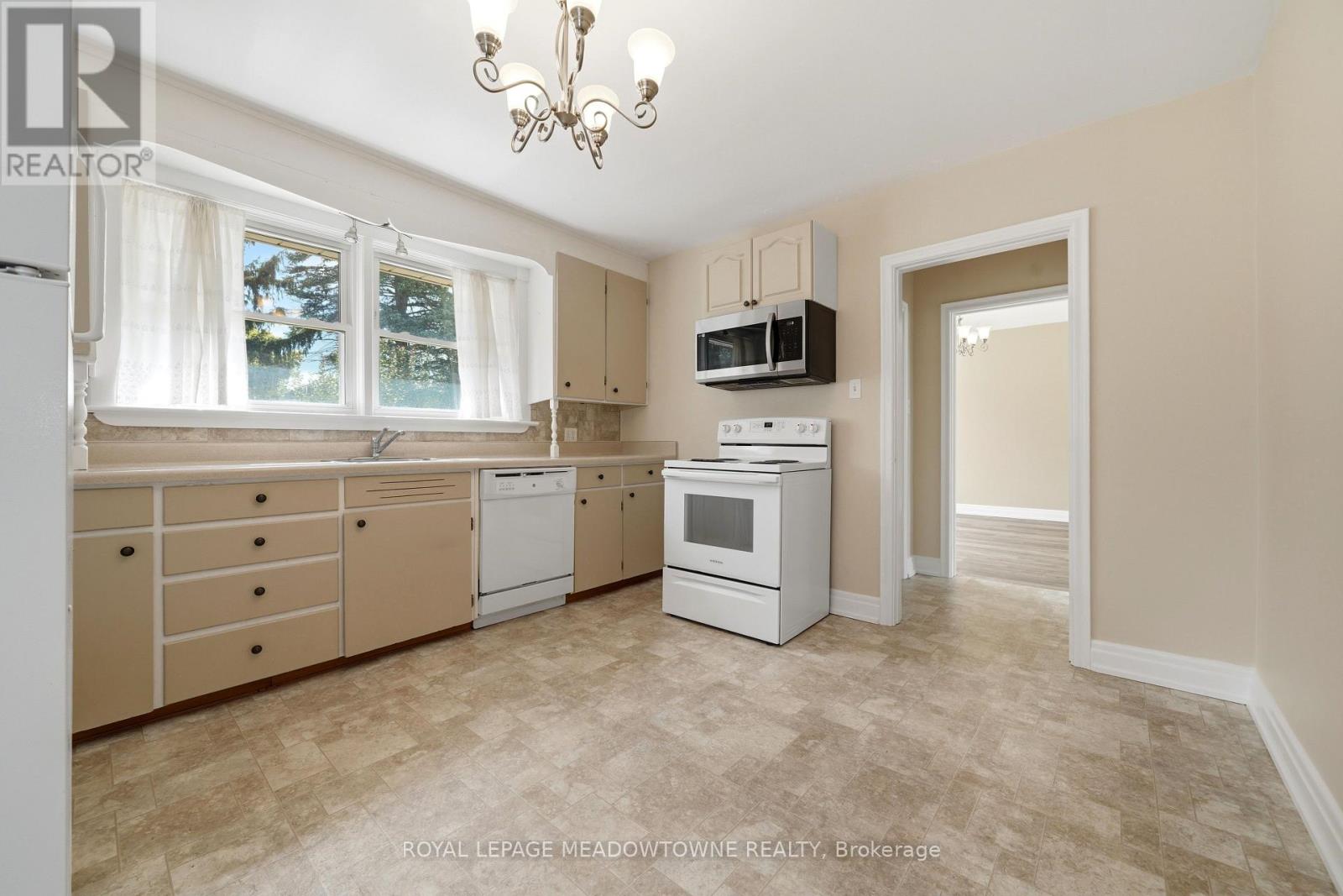 20 Delrex Boulevard, Halton Hills, Ontario  L7G 3X7 - Photo 15 - W13717888