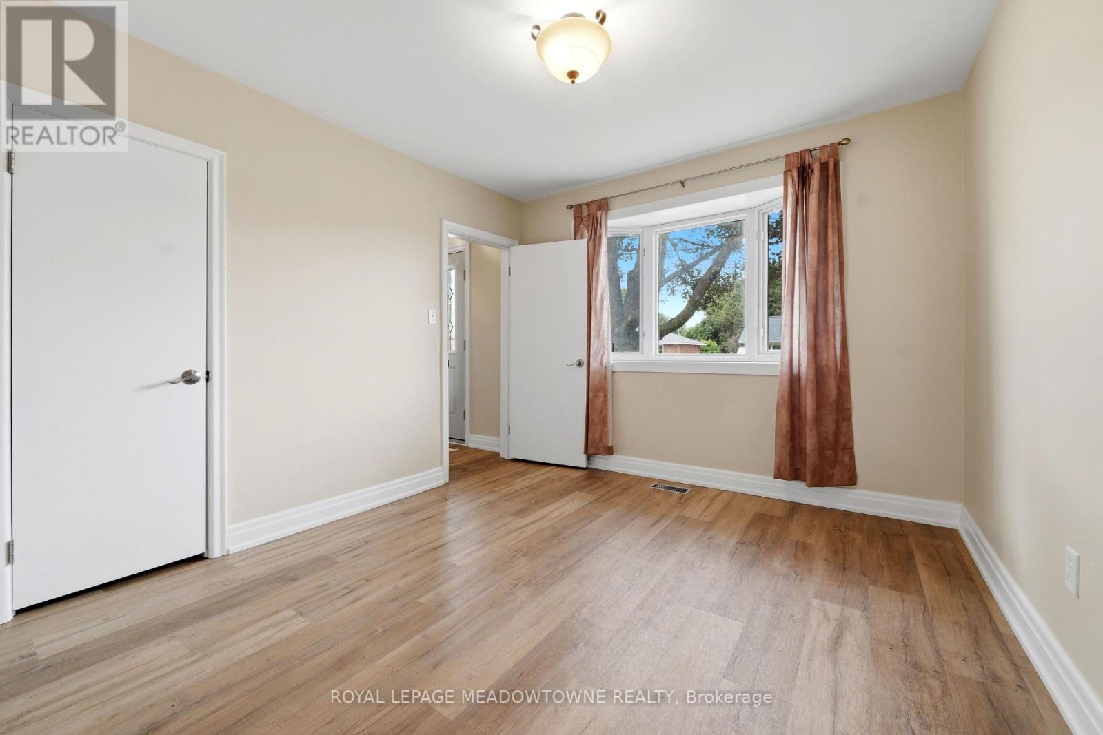 20 Delrex Boulevard, Halton Hills, Ontario  L7G 3X7 - Photo 18 - W13717888