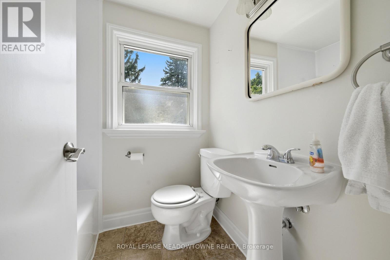 20 Delrex Boulevard, Halton Hills, Ontario  L7G 3X7 - Photo 26 - W13717888