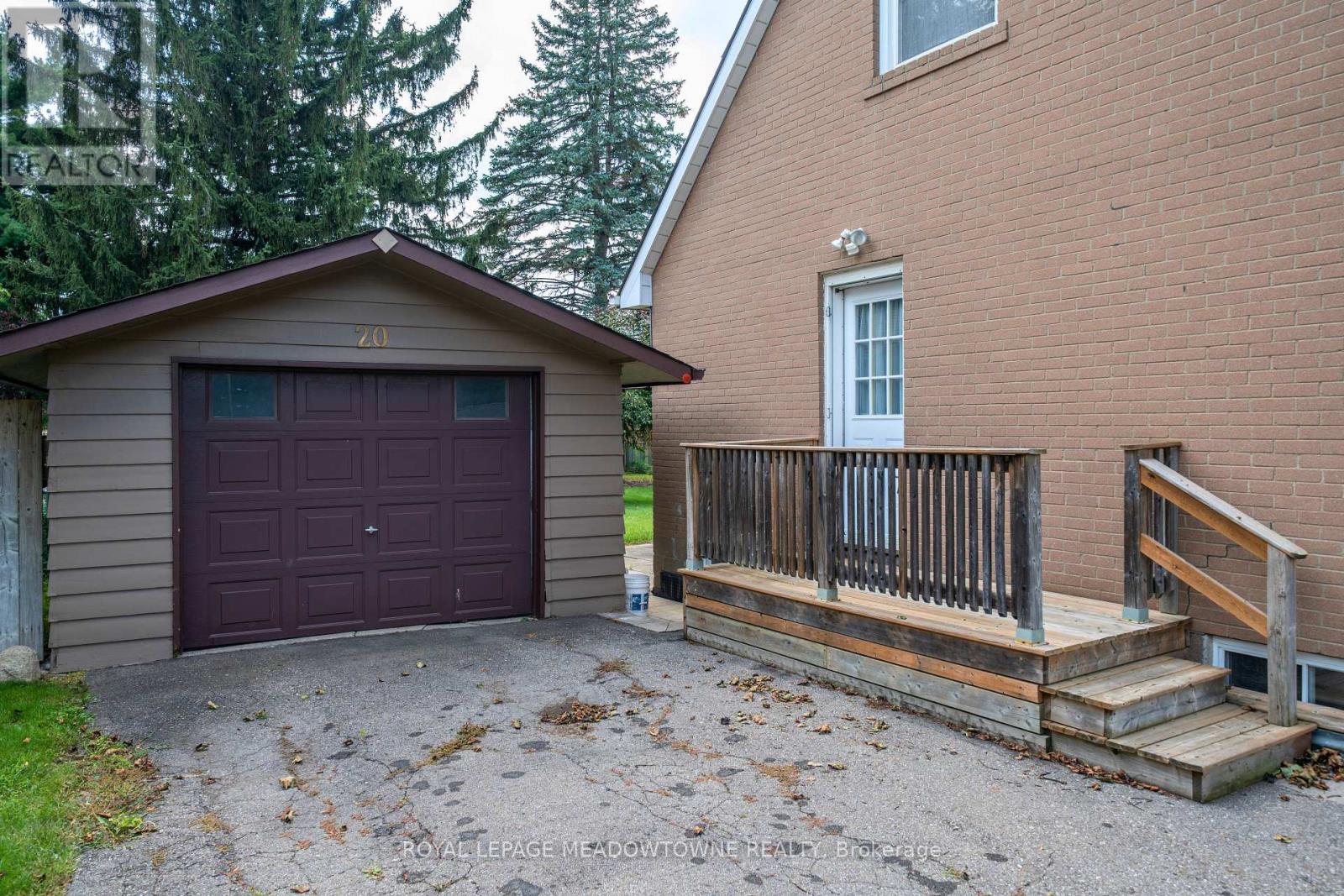 20 Delrex Boulevard, Halton Hills, Ontario  L7G 3X7 - Photo 6 - W13717888