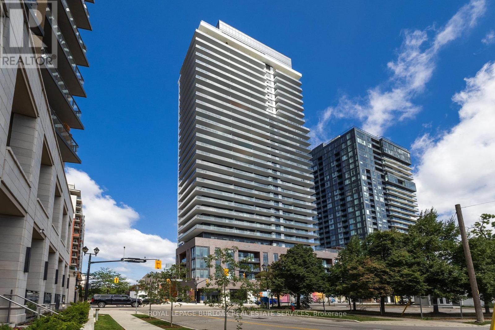 2110 - 2075 Lakeshore Road, Burlington, Ontario  L7R 0H3 - Photo 2 - W13717912