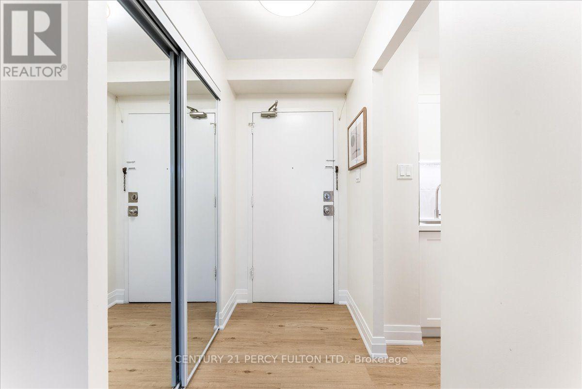 705 - 15 London Green Court, Toronto, Ontario  M3N 1K4 - Photo 5 - W13717960