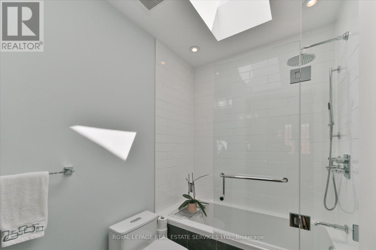 25 Miles Road, Toronto, Ontario M8V 1V4 - Photo 22 - W13717974
