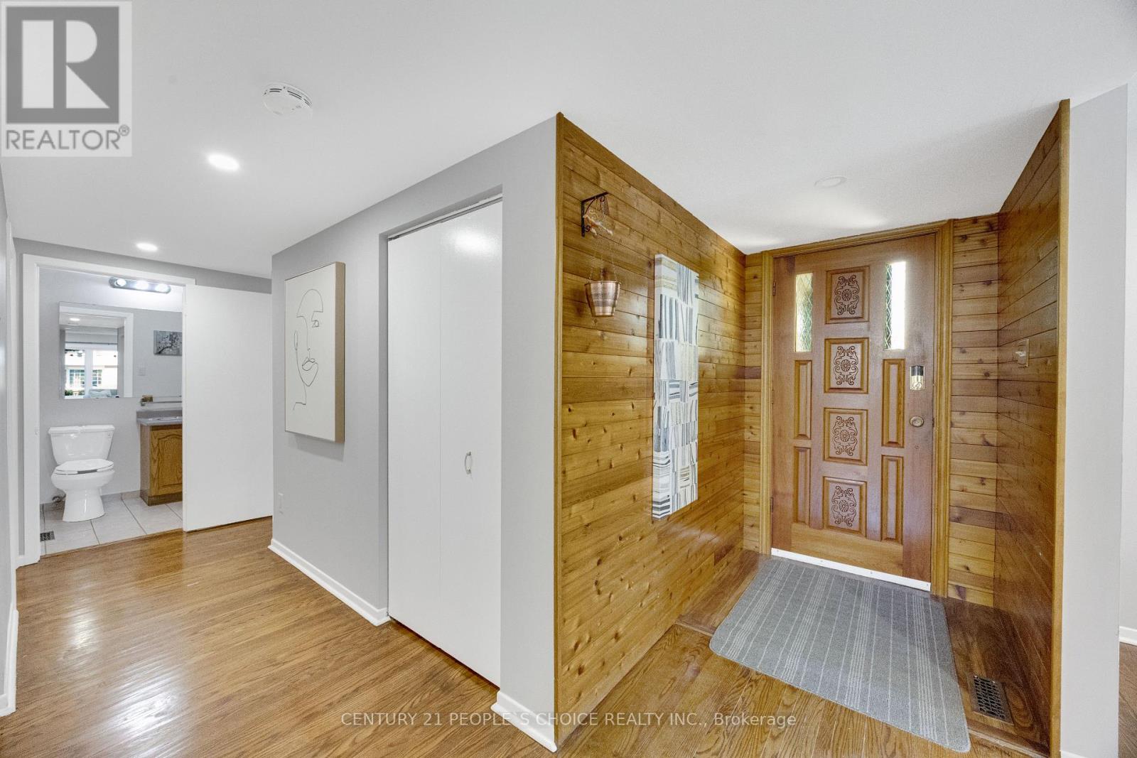 53 Brookland Drive W, Brampton, Ontario  L6T 2M7 - Photo 6 - W13718014