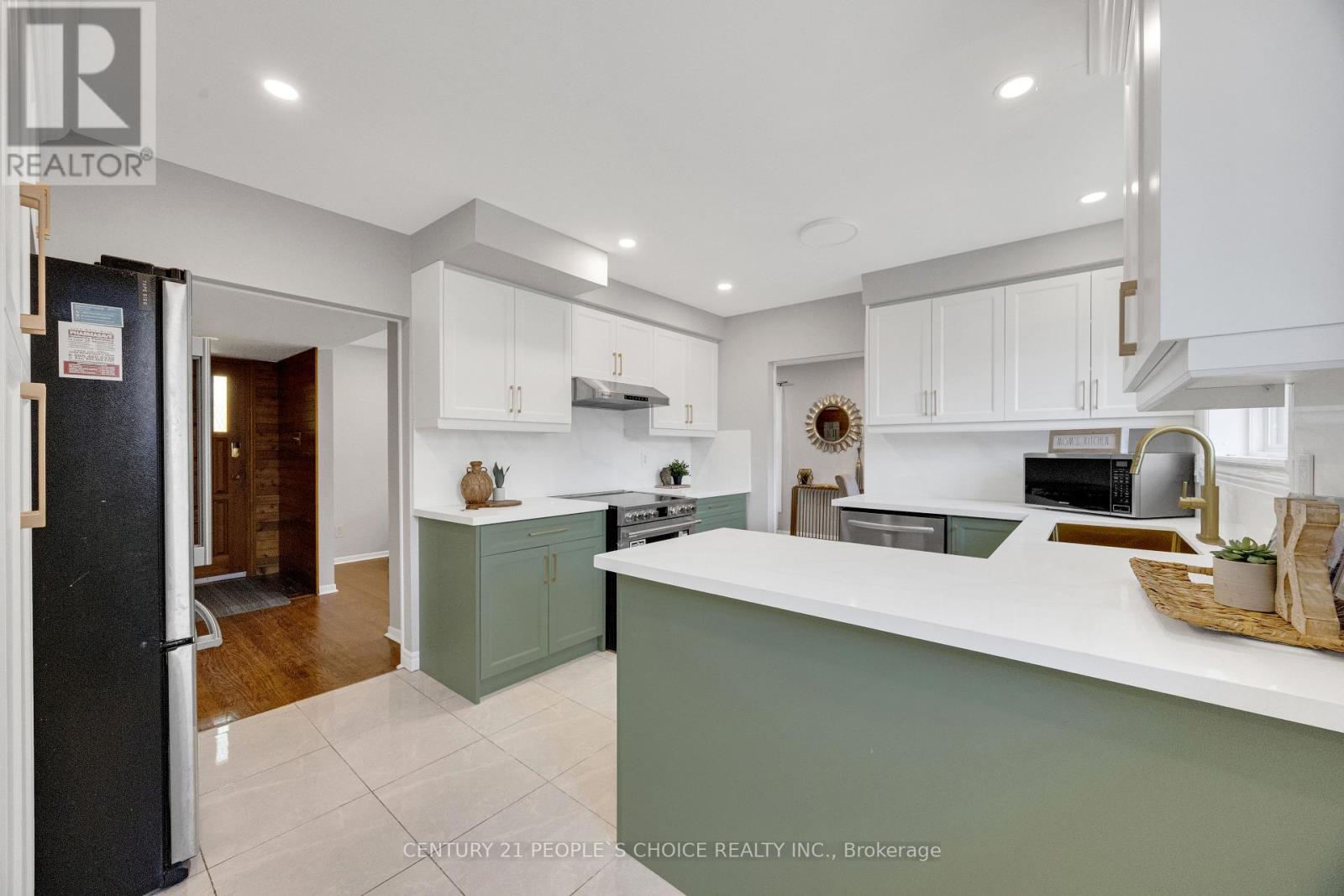 53 Brookland Drive W, Brampton, Ontario  L6T 2M7 - Photo 9 - W13718014
