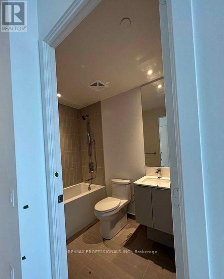 3313 - 3900 Confederation Parkway, Mississauga, Ontario  L5B 0M3 - Photo 10 - W13718022