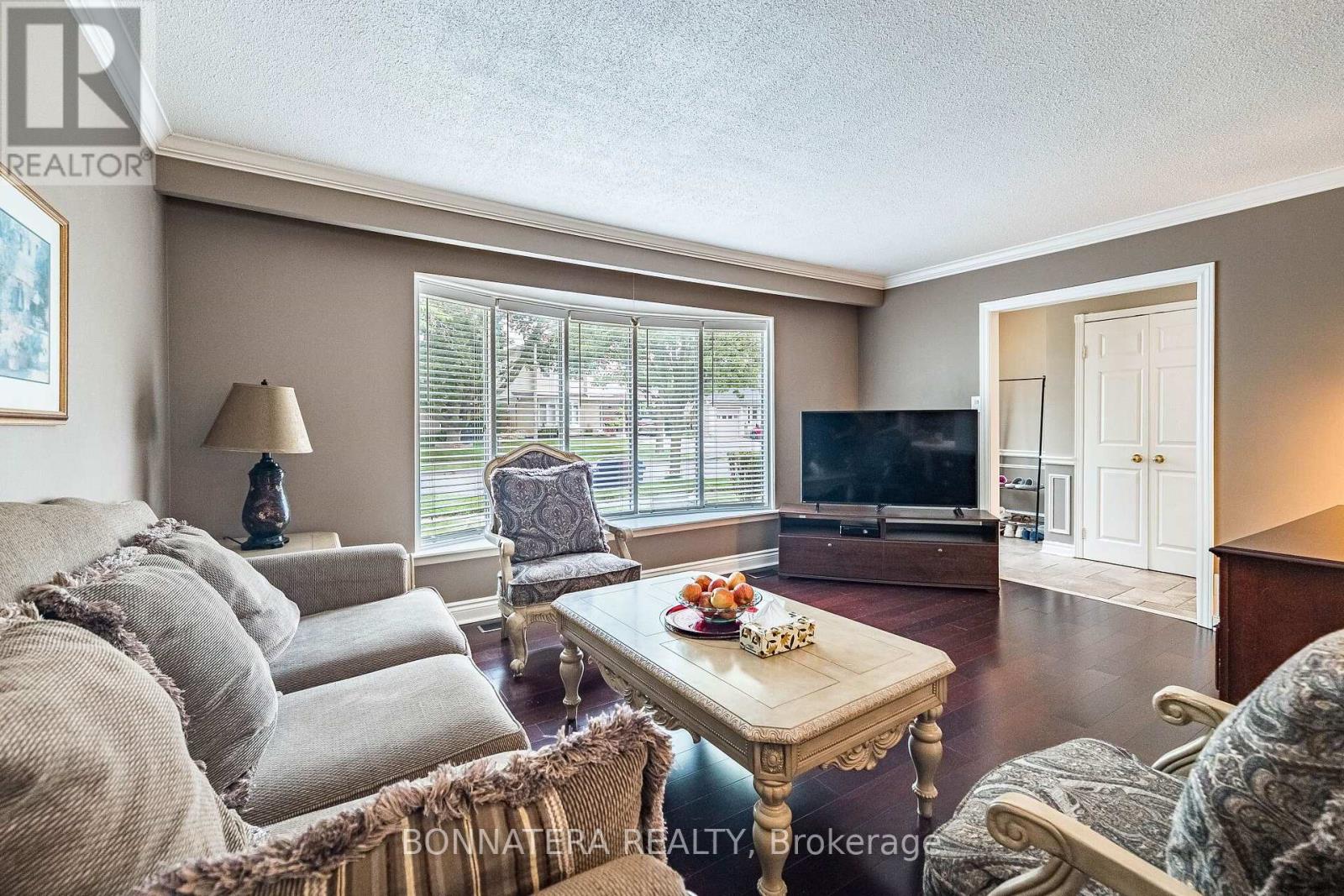 1324 Aldridge Crescent, Burlington, Ontario  L7M 1J1 - Photo 10 - W13718038