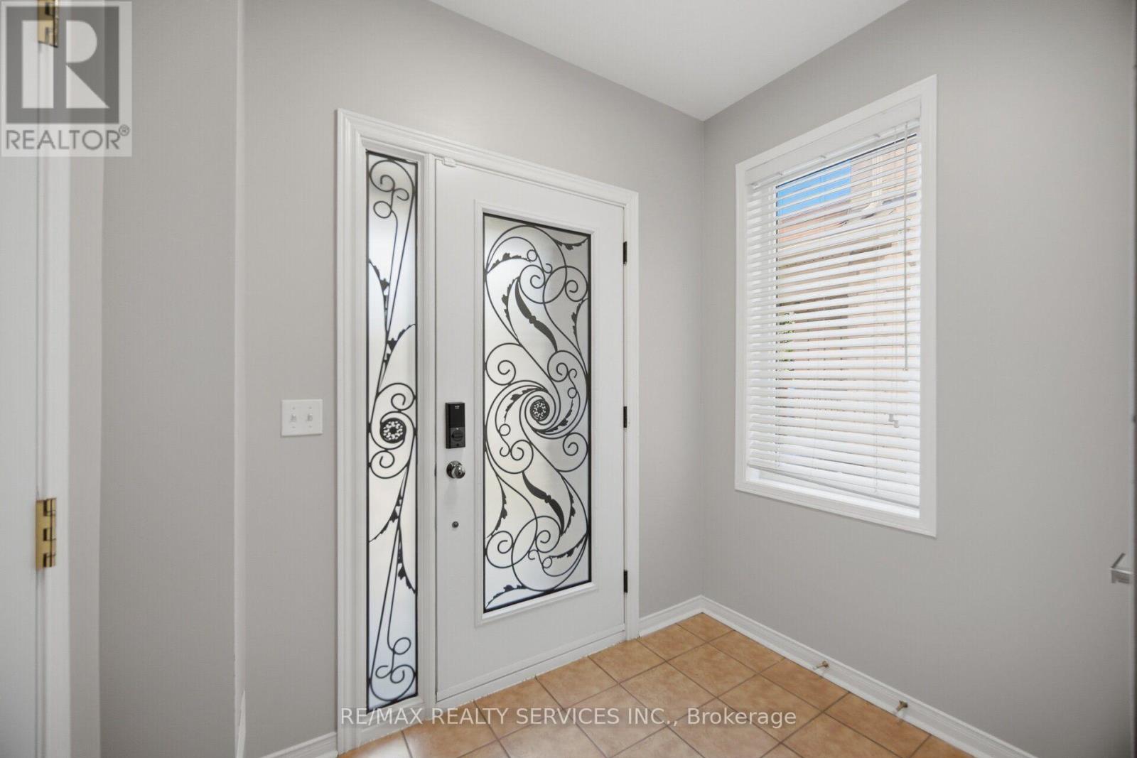 3392 Southwick Street, Mississauga, Ontario  L5M 7L5 - Photo 4 - W13718140