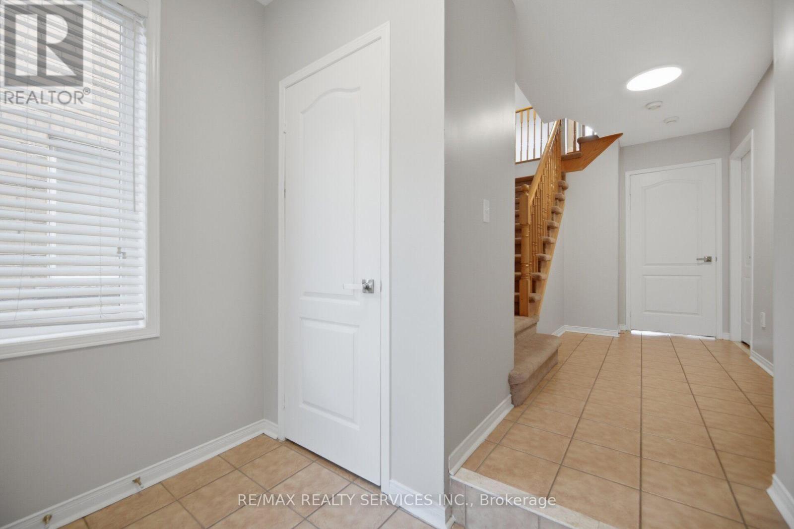 3392 Southwick Street, Mississauga, Ontario  L5M 7L5 - Photo 5 - W13718140