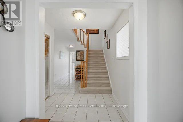 1117 Sherwood Mills Boulevard, Mississauga, Ontario L5V 1S8 - Photo 6 - W13718148