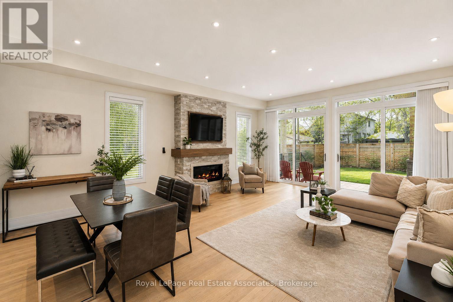 63 Troy Street, Mississauga, Ontario  L5G 1S6 - Photo 15 - W13718160