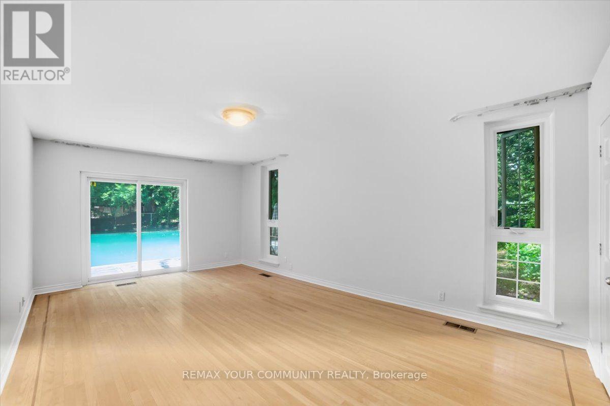1528 Knareswood Drive, Mississauga, Ontario  L5H 2M1 - Photo 20 - W13718182
