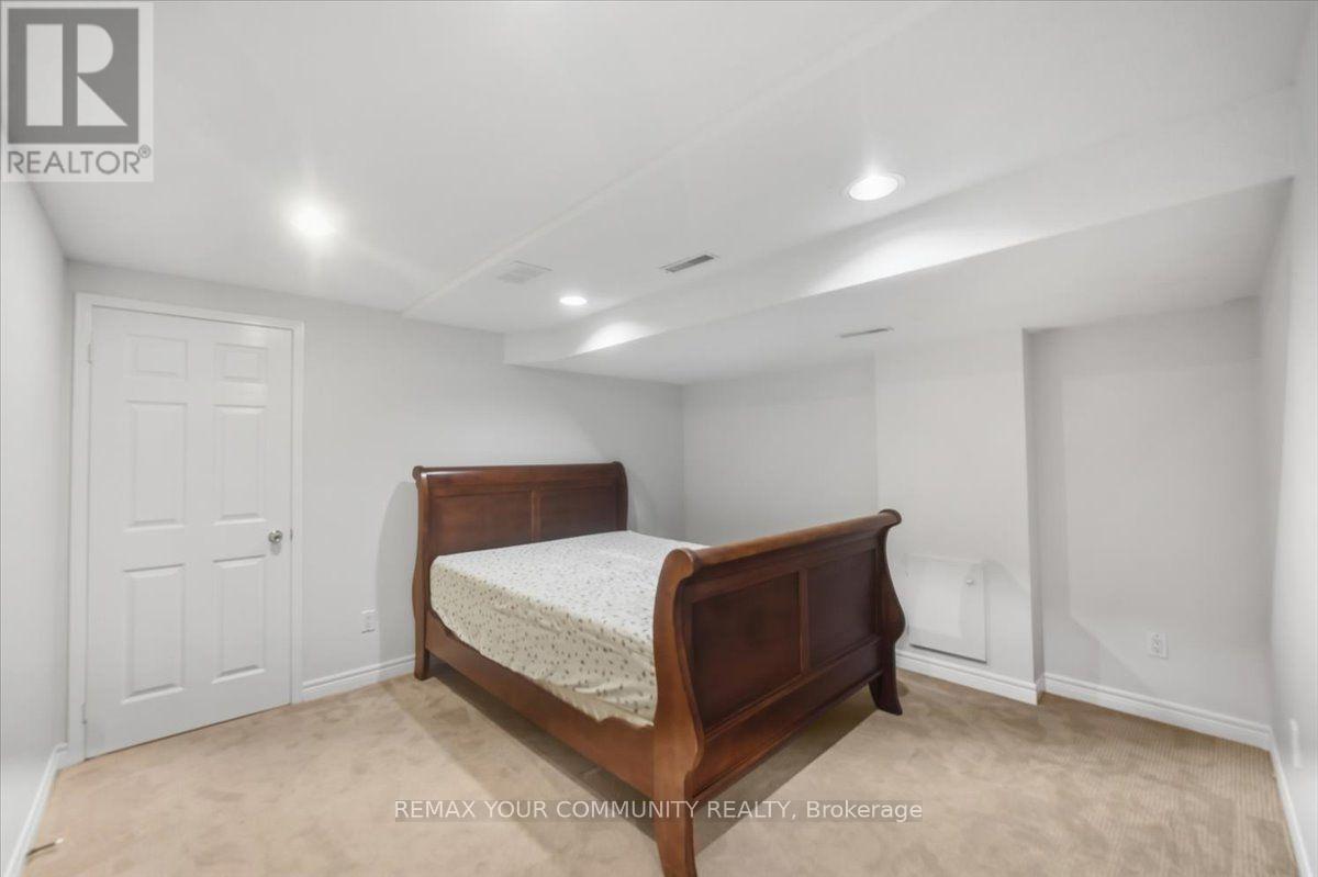 1528 Knareswood Drive, Mississauga, Ontario  L5H 2M1 - Photo 30 - W13718182