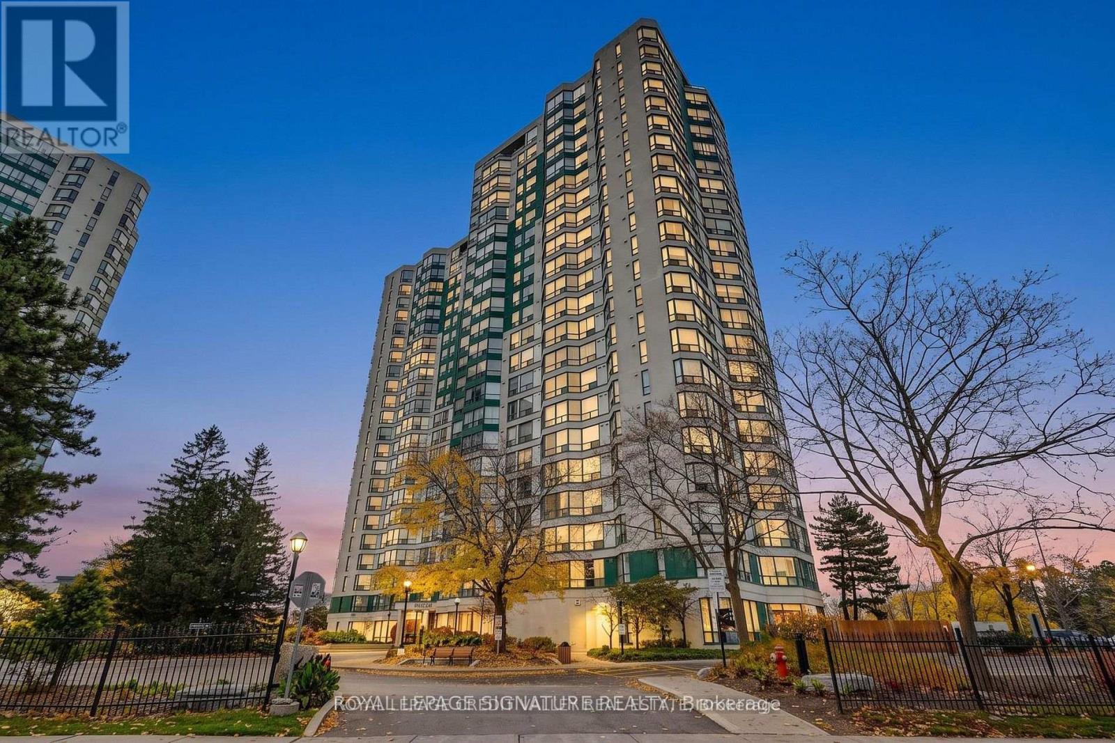 2102 - 4470 TUCANA COURT