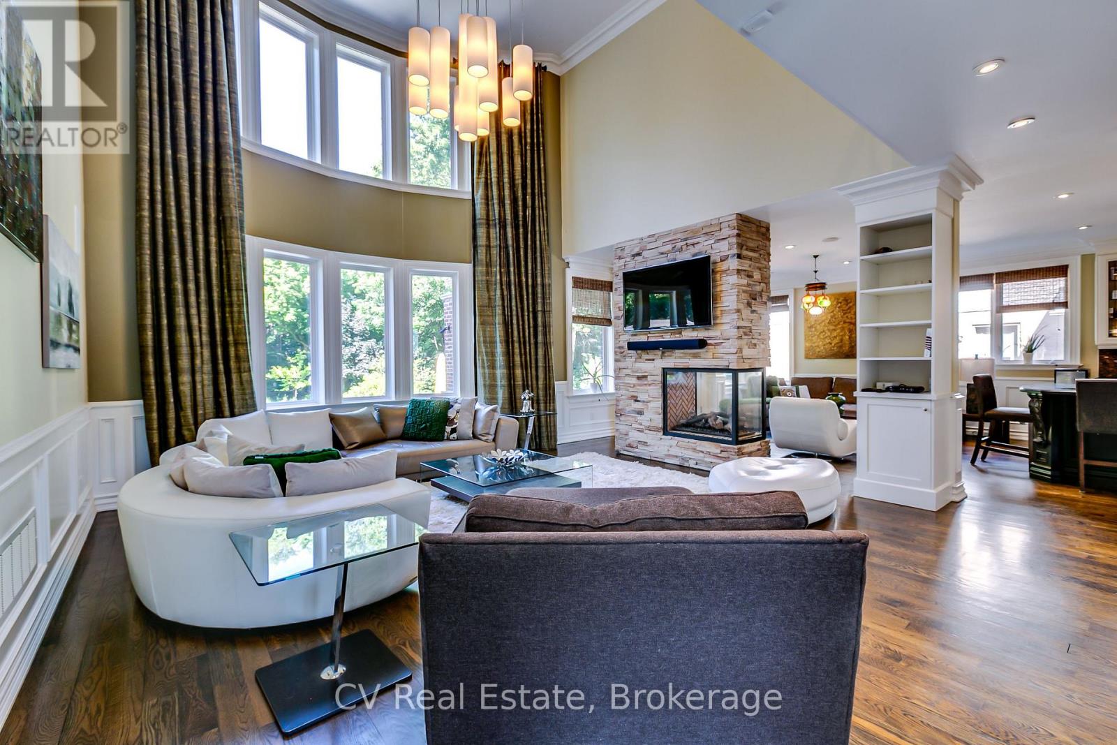 468 Chartwell Road, Oakville, Ontario  L6J 4A5 - Photo 4 - W13718242