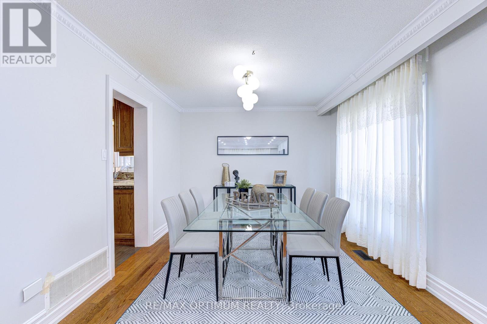 2498 Privet Crescent, Mississauga, Ontario  L5B 2S4 - Photo 8 - W13718282