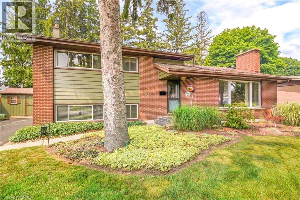 10 BRIER Crescent, Brantford, Ontario