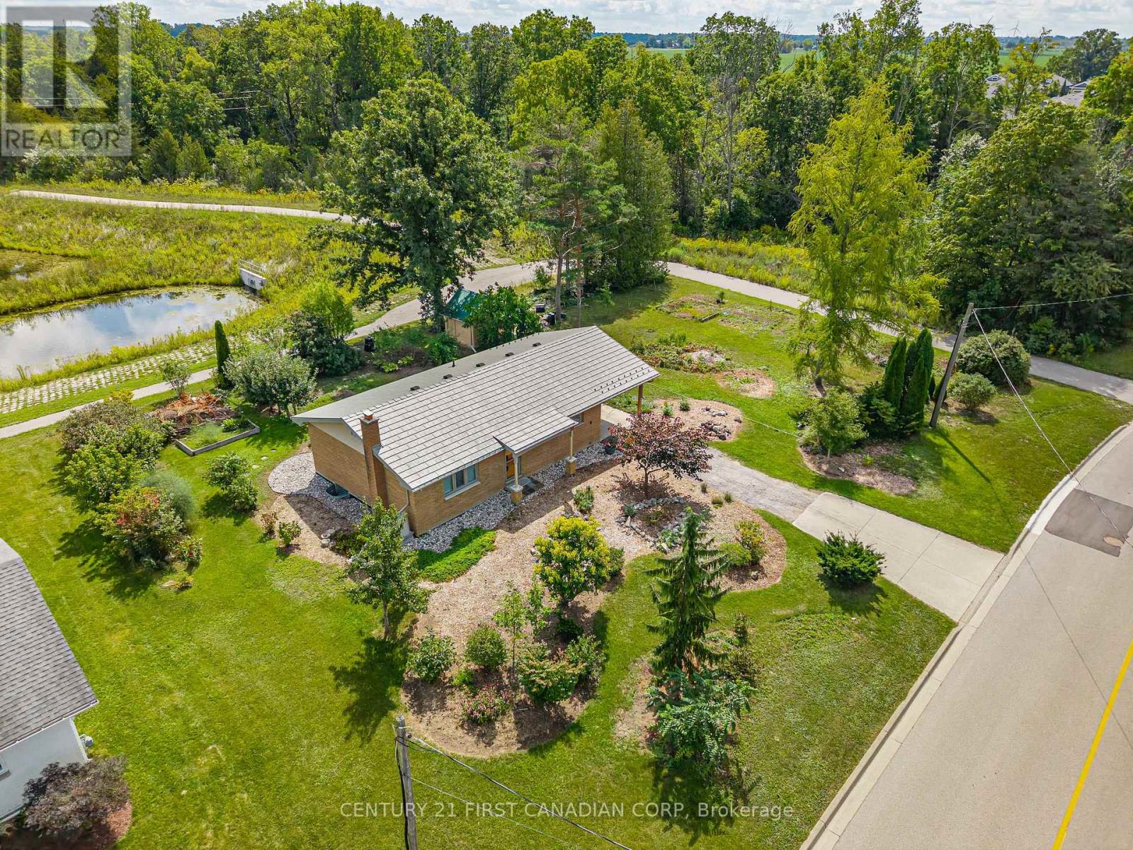 52 Gill Road, Lambton Shores, Ontario  N0M 1T0 - Photo 1 - X13718396