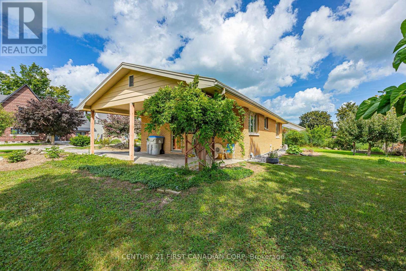 52 Gill Road, Lambton Shores, Ontario  N0M 1T0 - Photo 36 - X13718396