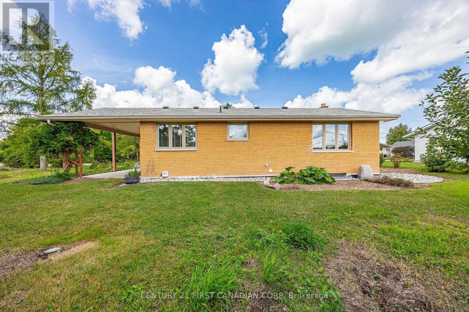 52 Gill Road, Lambton Shores, Ontario  N0M 1T0 - Photo 37 - X13718396