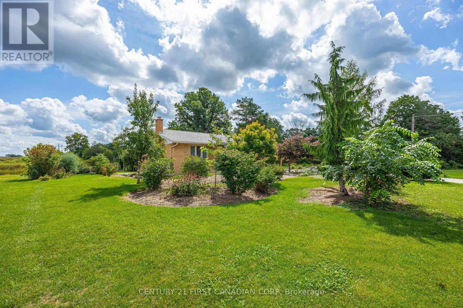 52 Gill Road, Lambton Shores, Ontario  N0M 1T0 - Photo 5 - X13718396