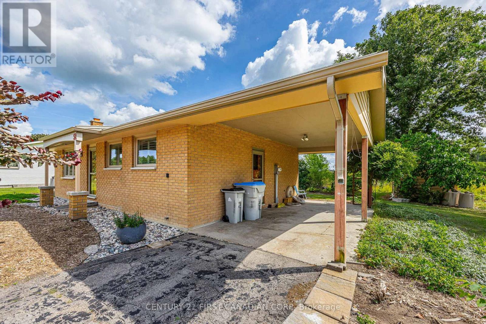 52 Gill Road, Lambton Shores, Ontario  N0M 1T0 - Photo 7 - X13718396