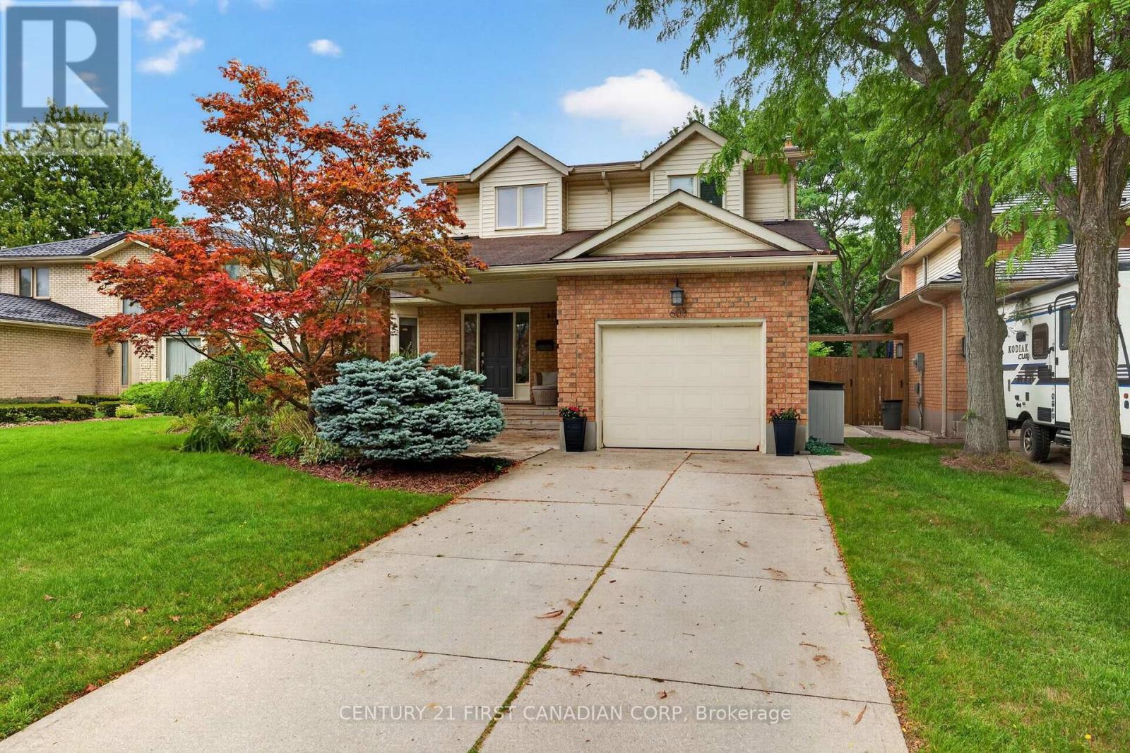 603 Country Club Mews, London South, Ontario  N6C 5R1 - Photo 1 - X13718442