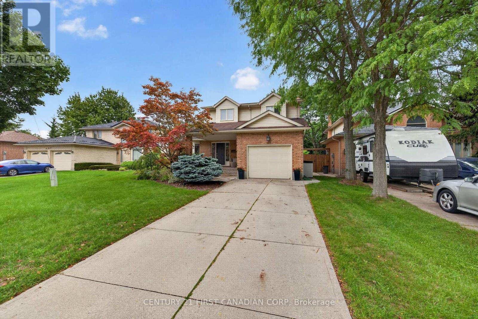 603 Country Club Mews, London South, Ontario  N6C 5R1 - Photo 2 - X13718442