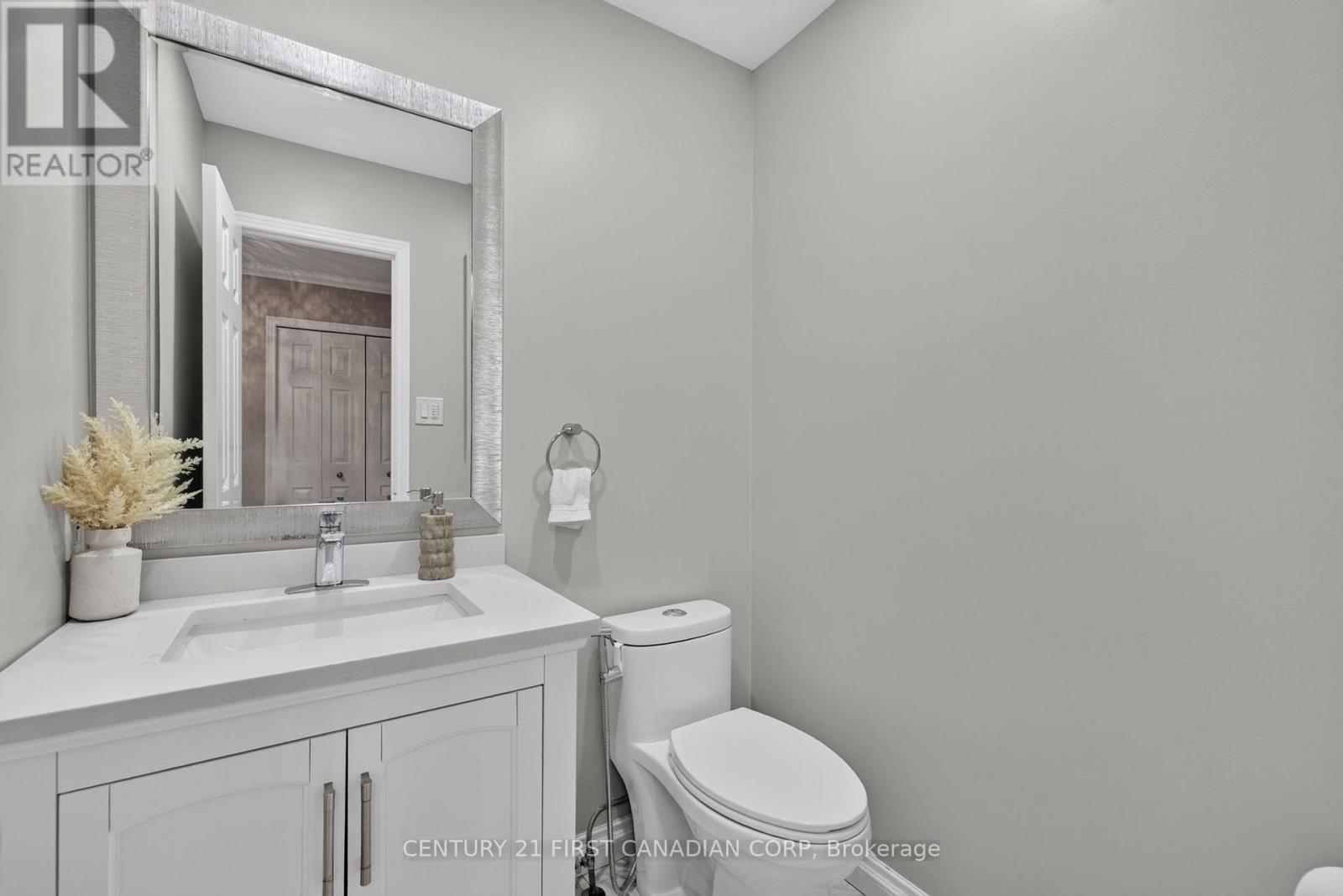 603 Country Club Mews, London South, Ontario  N6C 5R1 - Photo 8 - X13718442